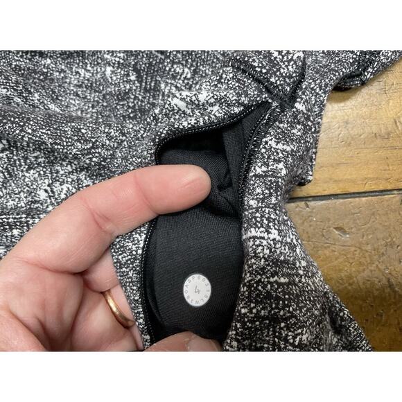 Lululemon Forever Endeavour Long Sleeve Rush Jacquard Black White Size 4 - Picture 10 of 12